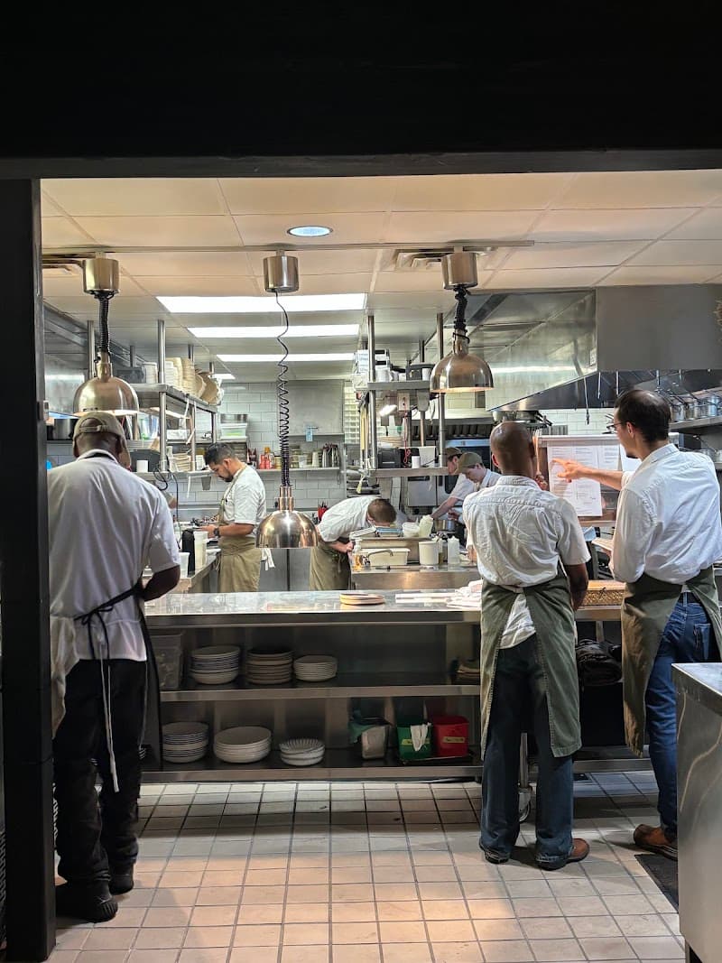 THE CHASTAIN - Restaurant photo 5