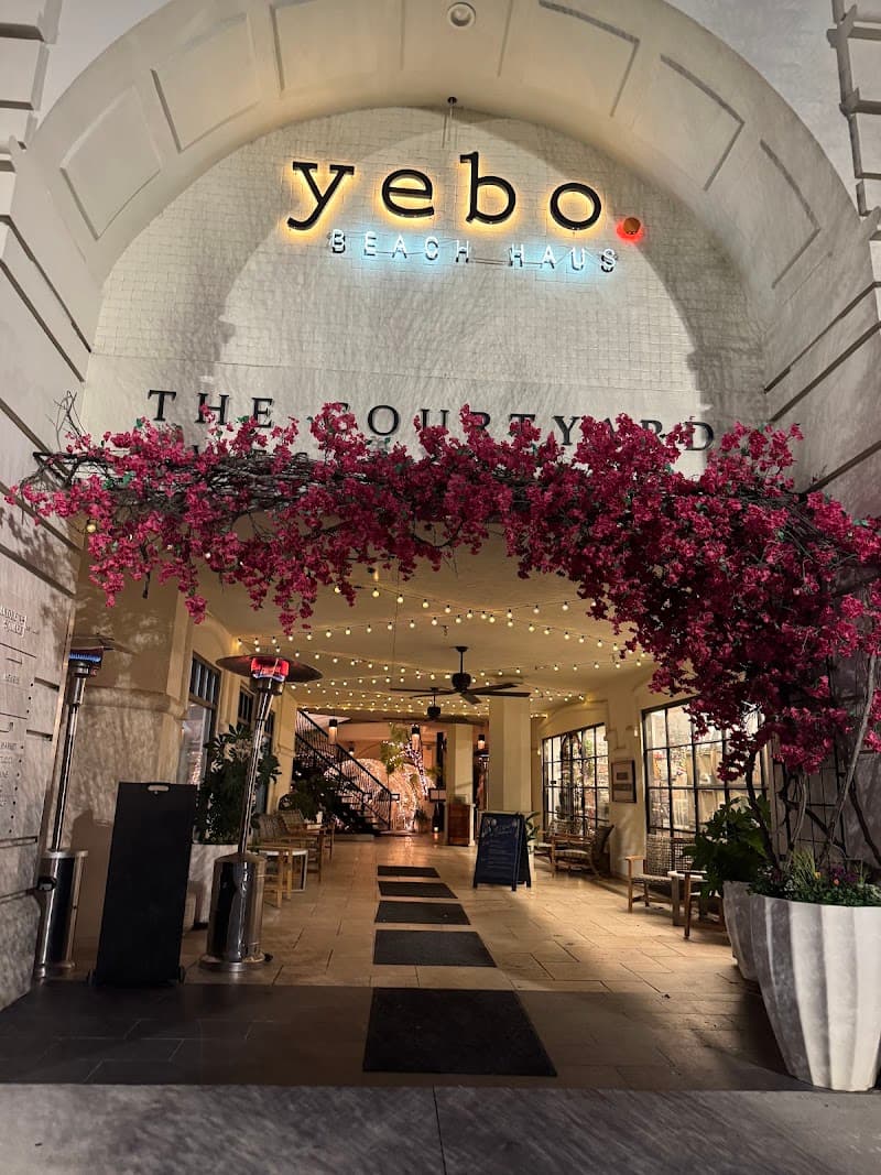 Yebo Beach Haus photo 4