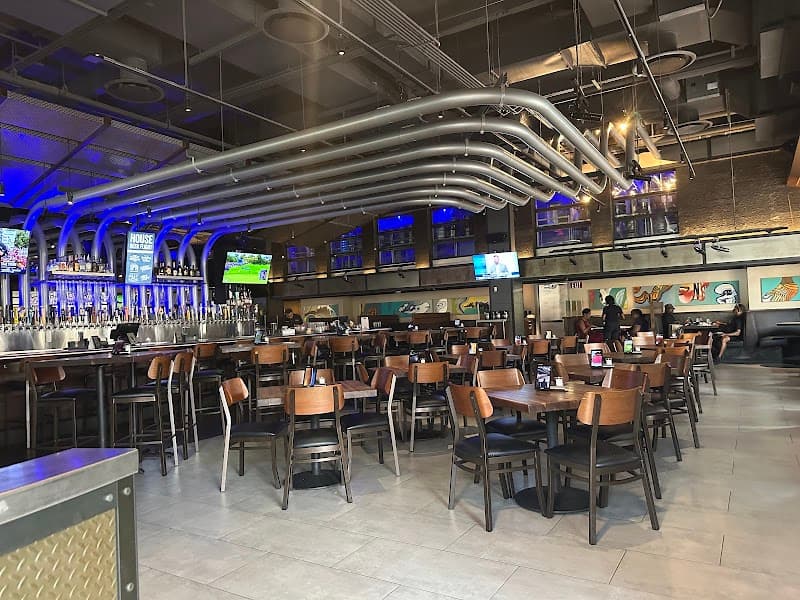Yard House photo 4