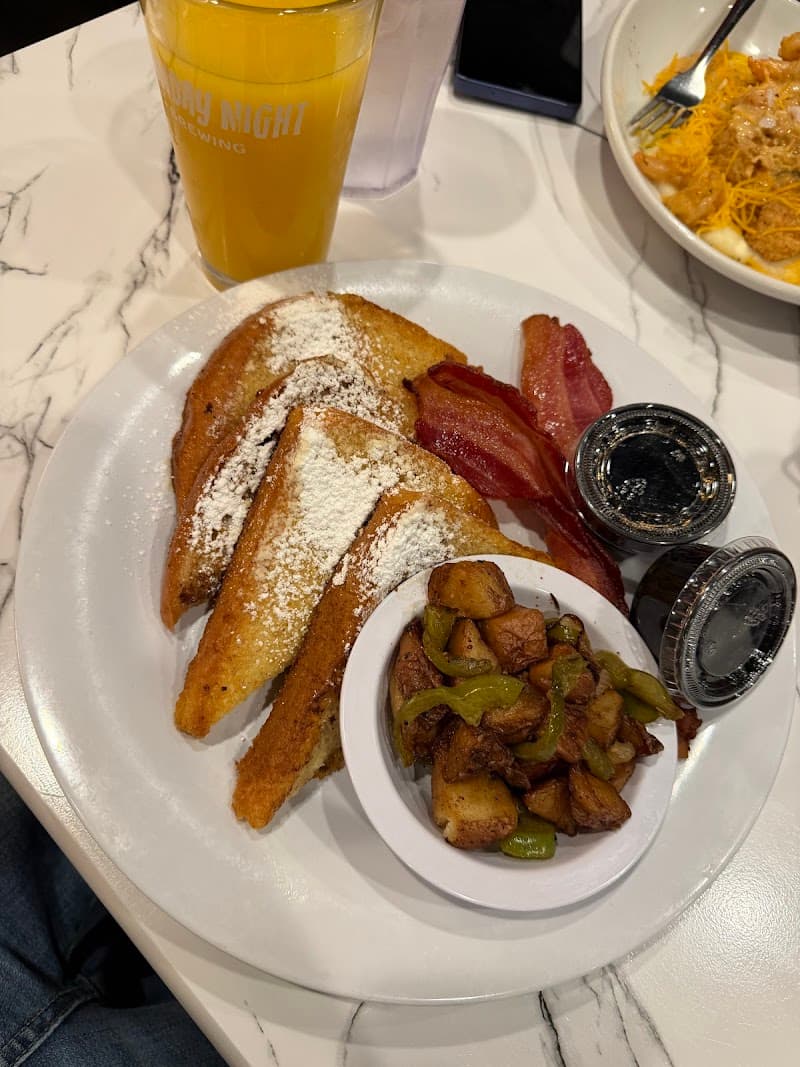 T's Brunch Bar photo 3