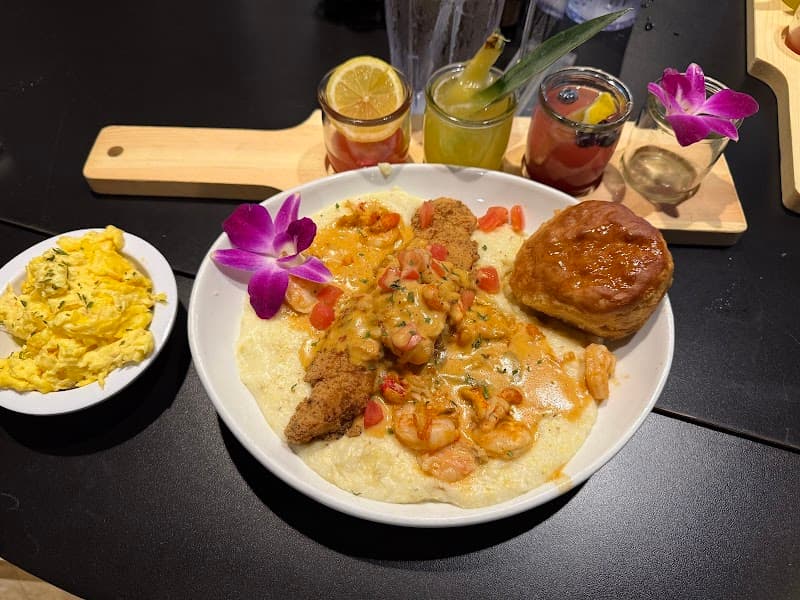 T'S BRUNCH BAR CUMBERLAND MALL photo 4