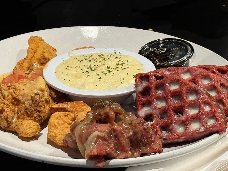 T'S BRUNCH BAR CUMBERLAND MALL photo 5