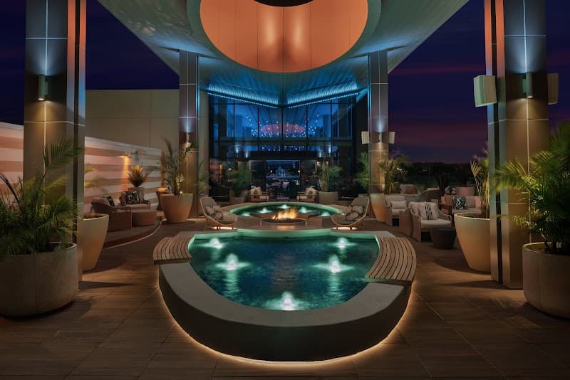 Overstory Rooftop Bar photo 3