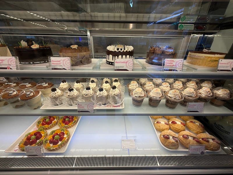 Sweet Hut Bakery & Cafe