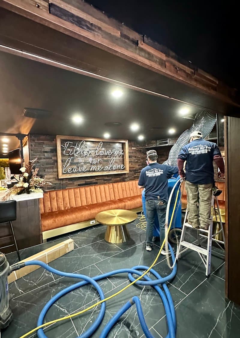 Copper Cove Restaurant & Lounge