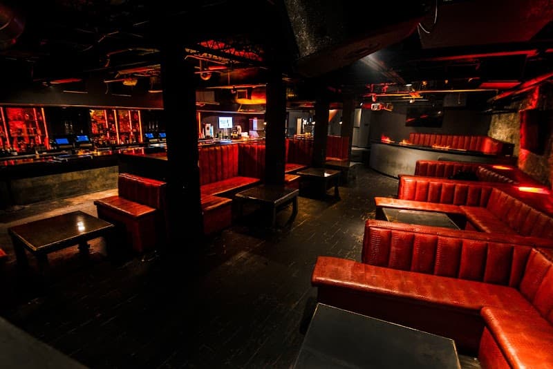 EMBR Lounge