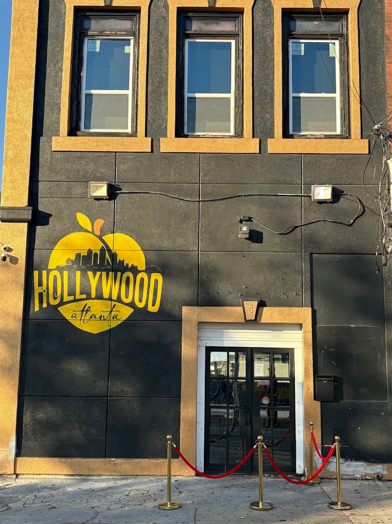 Hollywood ATL Restaurant & Lounge photo 3