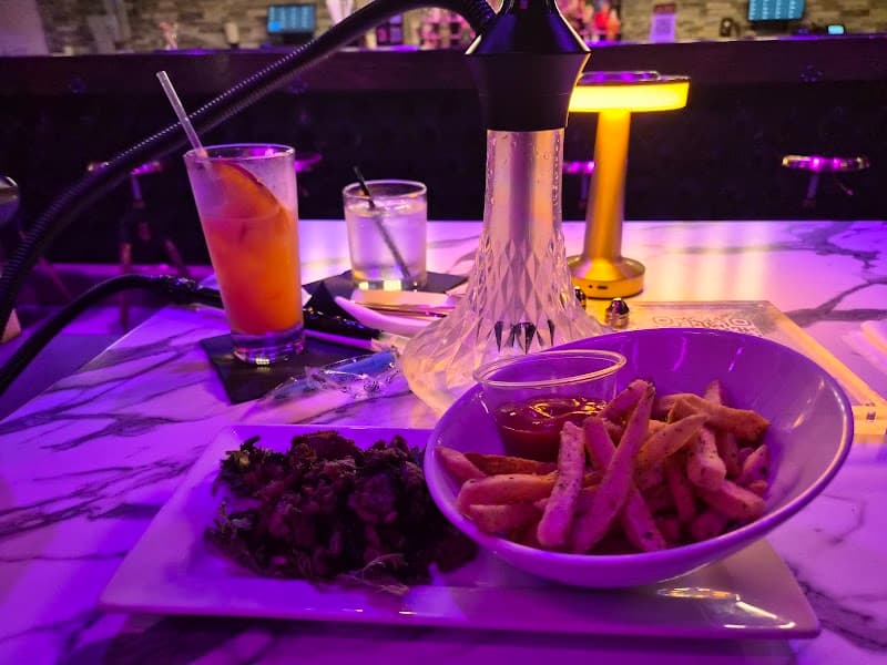 Hollywood ATL Restaurant & Lounge photo 2