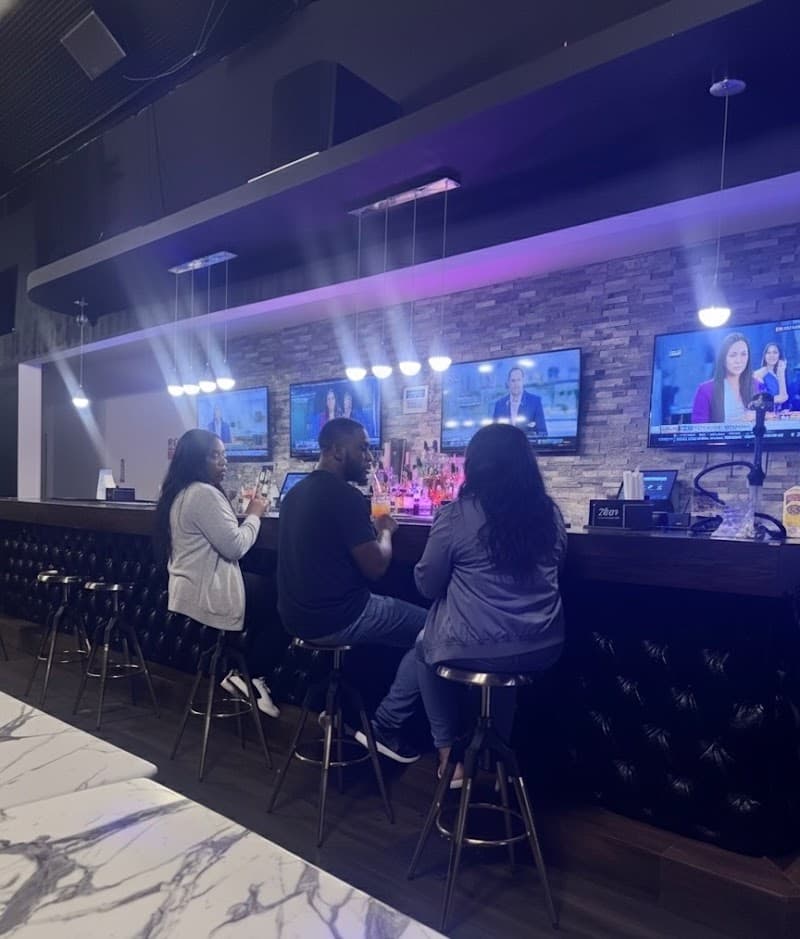 Hollywood ATL Restaurant & Lounge photo 5